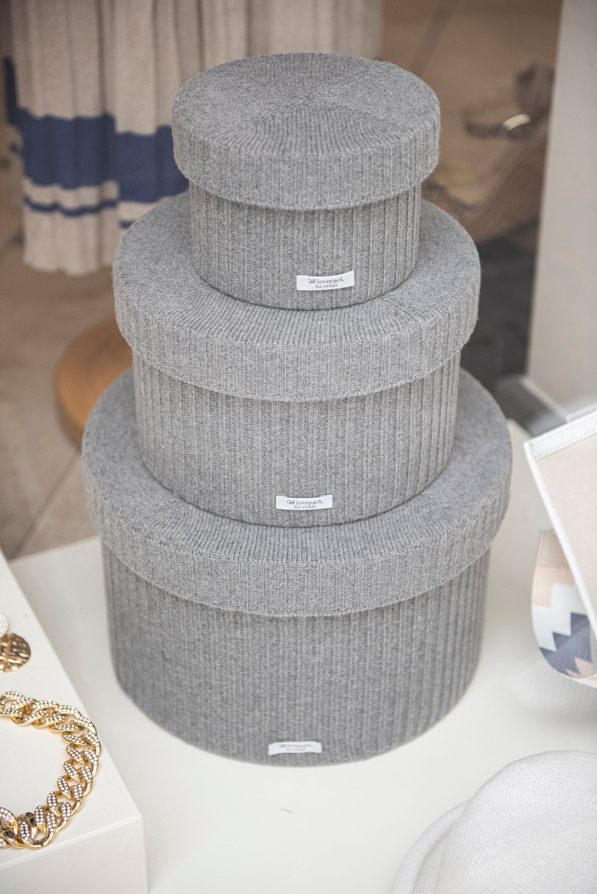 LES RONDS – Cappelliera portaoggetti colore grigio - misura grande